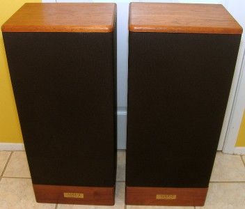 Advent Legacy III Floor Standing Stereo Speakers Mint in Original Box