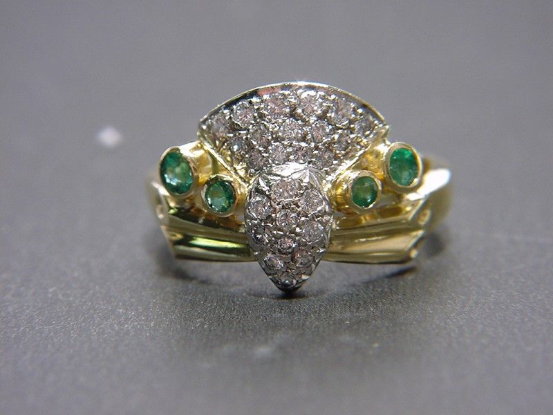 Moderner Ring Inka  Stil Gold 750 Brillanten & Turmalin