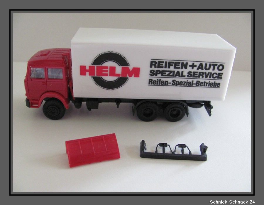 Unic Iveco 3a Ko LKW Helm   Reifen 187  *OVP* #7608#